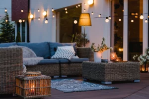 Muebles de patio disfrutando vida al aire libre