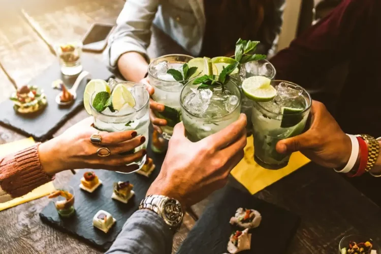 Bares sobrios son la nueva opción para divertirse sin alcohol