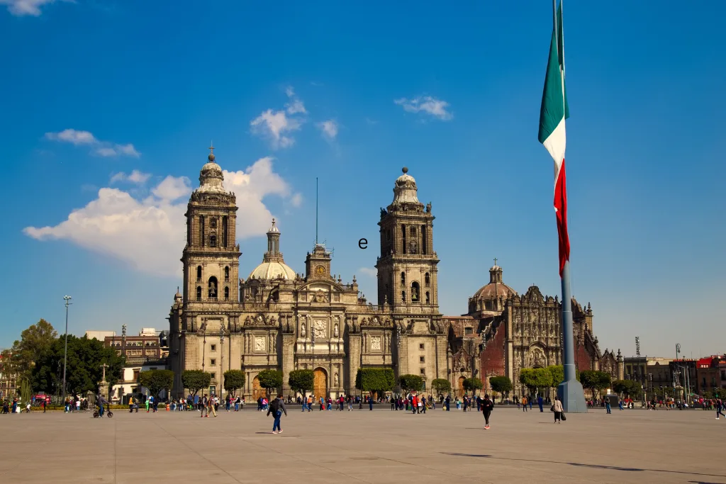 Catedral metropolitana en la plaza del Zócalo | Ciudad de México | Qué Onda