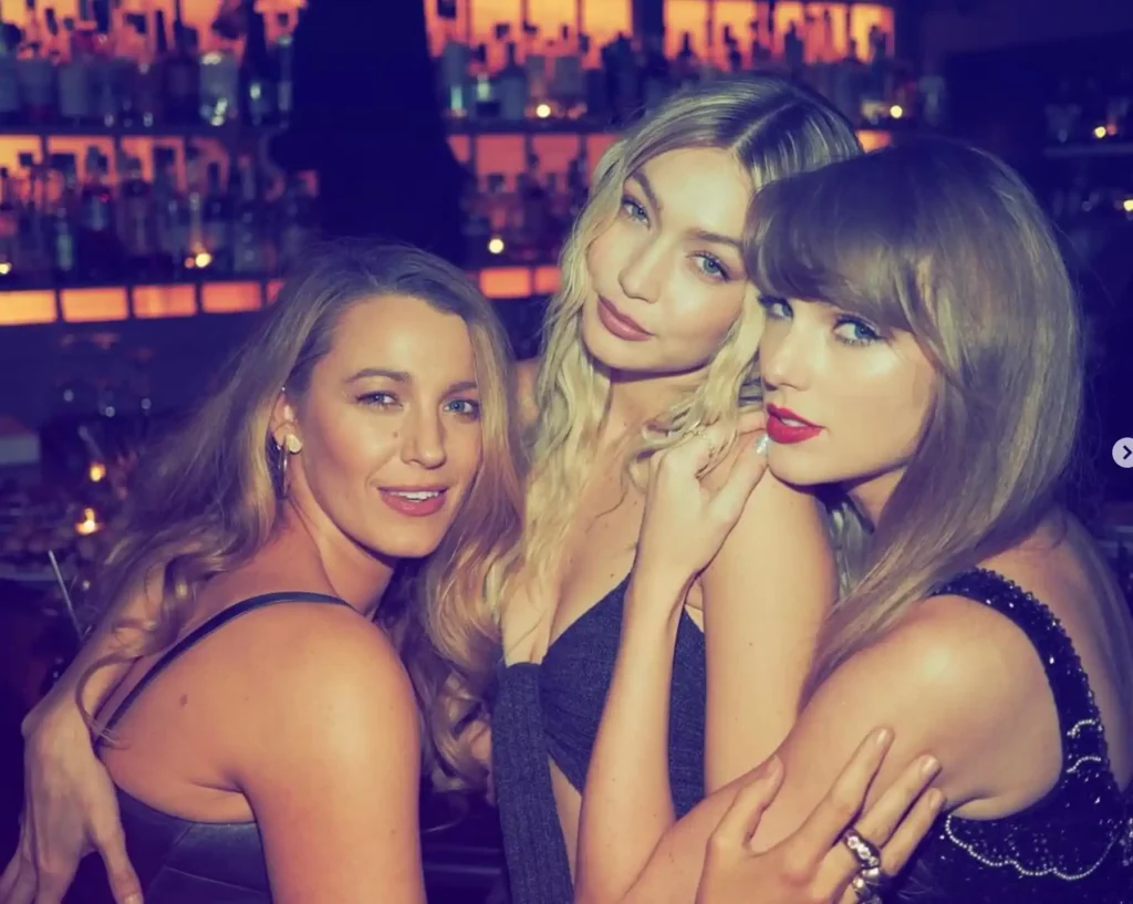 Taylor Swift celebrando su cumple con beasties Gigi Hadid y Blake Lively | Qué Onda