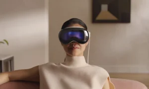 Descubre cómo el Apple Vision Pro redefine la realidad mixta con diseño innovador, tecnología avanzada y experiencias únicas | Qué Onda