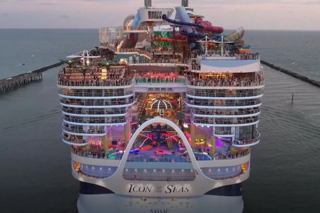 Icon of the Seas el crucero más grande del mundo | Qué Onda
