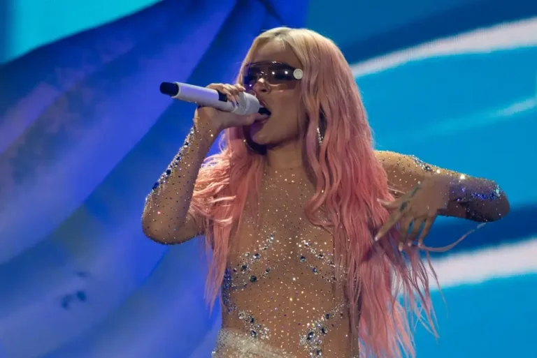 Karol G una representante del movimiento tiny desk | Qué Onda |