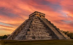 Chichen Itza: Legado maya de cultura y misterio