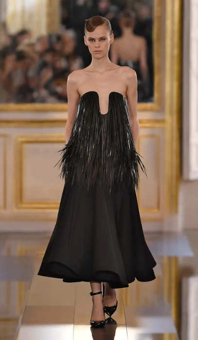 Valentino Colección Otoño_Invierno 2024 Semana de la Moda en Paris Style 2 | Qué Onda