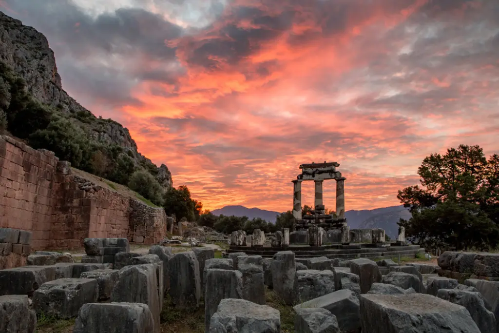 Templo Athena Pronaia Delphi Grecia Imagen 2 | Qué Onda