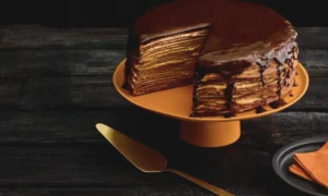 Torta de Crepes de Chocolate Oscuro | Receta | Qué Onda