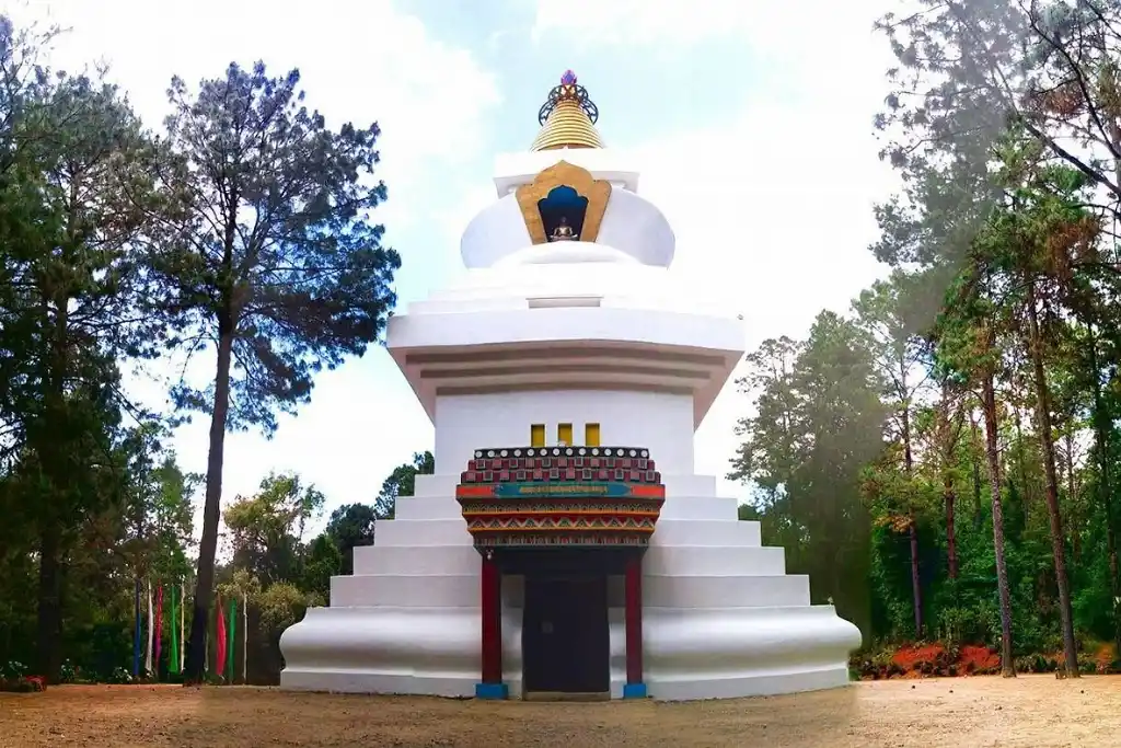 La Gran Stupa Bon de Valle de Bravo | Qué Onda
