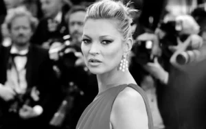 Tyra Banks y Kate Moss brillan a los 50 en Victoria's Secret 2024 | Qué Onda |