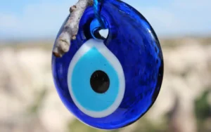 El poder protector del ojo turco y sus colores | Qué Onda |