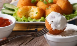 Cheesy Potato Balls | Receta | Qué Onda
