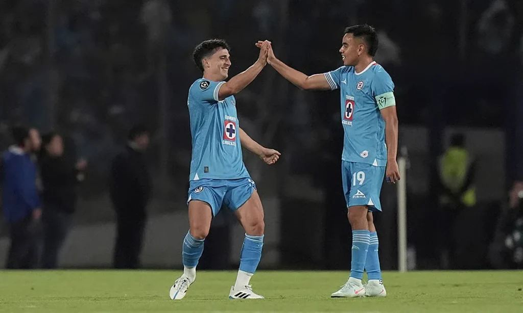 Cruz Azul Vence a Tigres y enfrentará a Vancouver en la Gran Final | Qué Onda