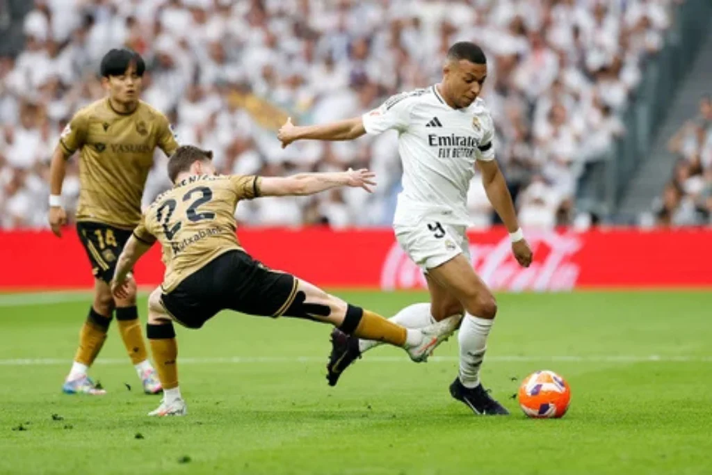 Kylian Mbappé anota los goles del encuentro al minuto 38 y 83 | Qué Onda