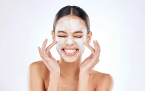 Mascarilla de leche en polvo que aclara el bigote