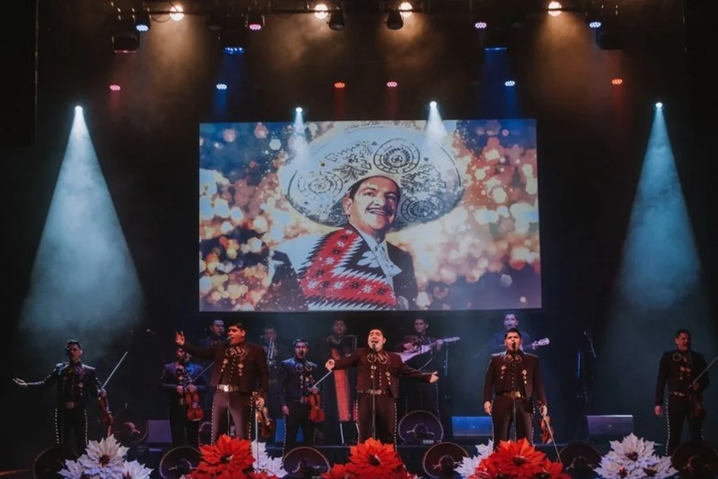 Mariachi Herencia de México | Qué Onda
