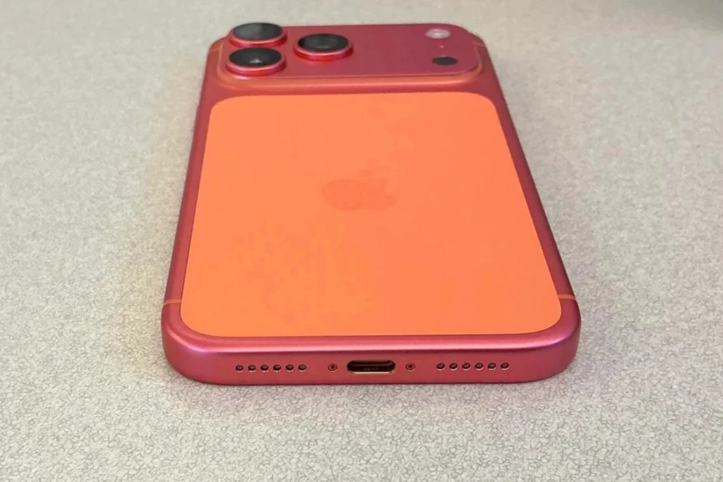 Apple está sustituyendo los iPhone 17 Pro naranja que se vuelven rosas | Qué Onda
