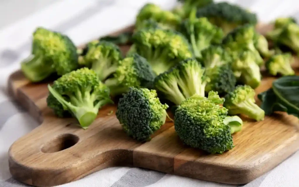 Descubre los mejores alimentos para prevenir las canas