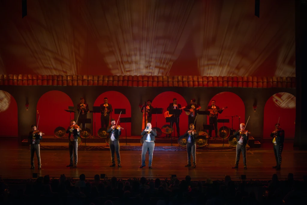 Mariachi Pueblo Viejo | Qué Onda