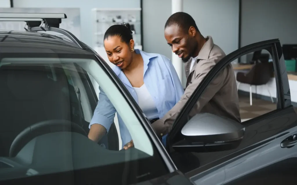 la competencia en subastas obliga a actuar con análisis, no con emociones. Quien investiga, gana.