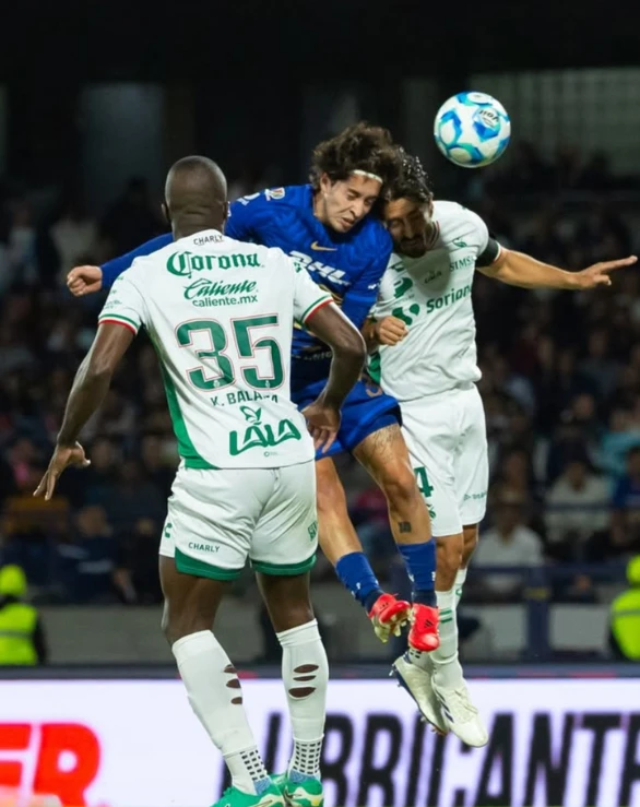 Pumas vs Santos: Jordan Carrillo anota de Cabeza el primer Gol de Pumas. Qué onda