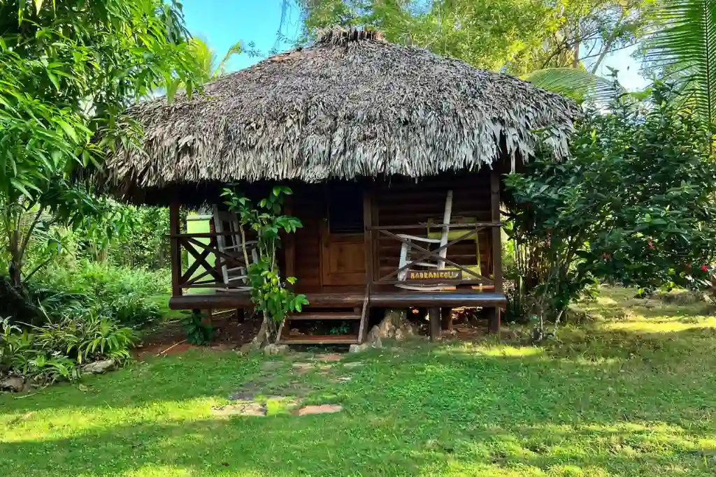 Turismo en Samaná_ Cabaña en el Aventura Rincón Ecolodge | Qué Onda