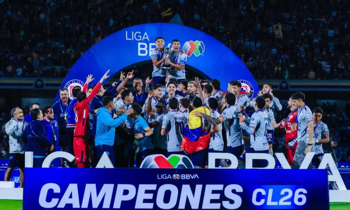 Cruz Azul campeón tras vencer 1-2 a la UNAM en Ciudad Universitaria y conquistar su décima corona | Qué Onda